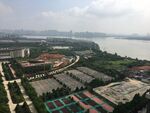 城市河畔景观俯瞰图