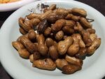 一盘美味五香花生米