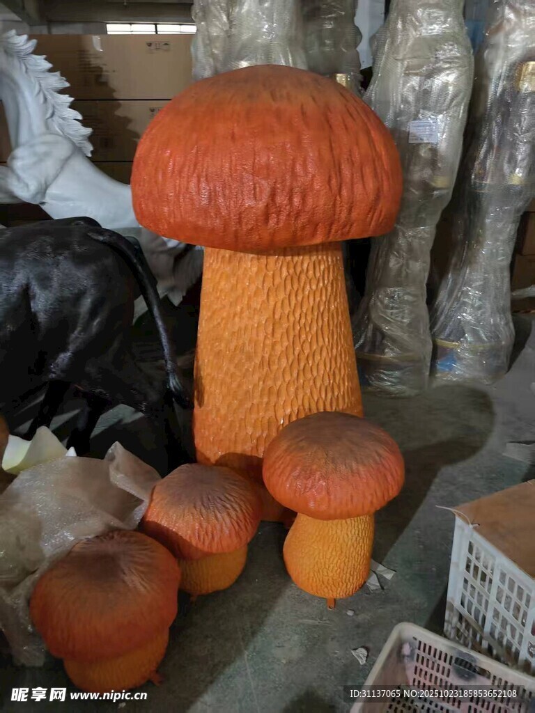 橙色蘑菇造型摆件