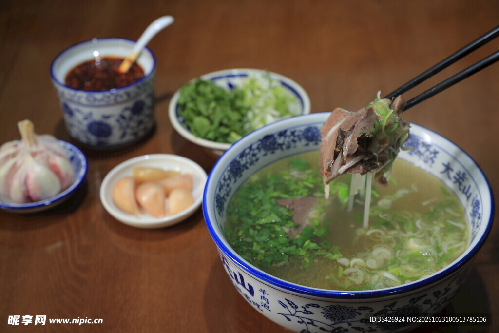 清汤羊肉近景