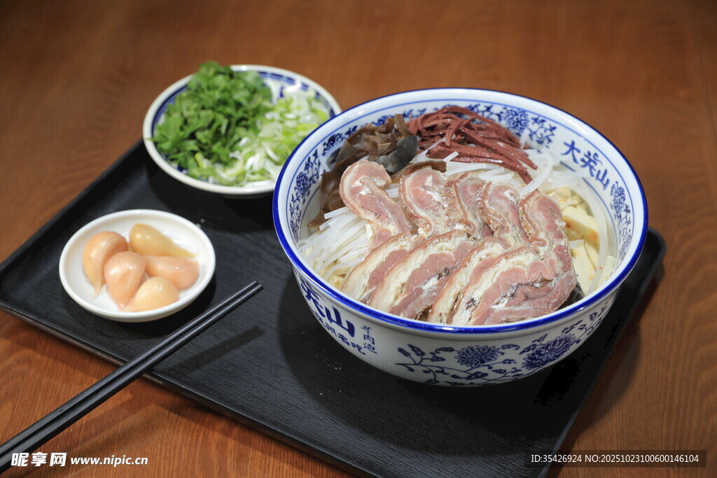 陇州羊肉泡馍特写