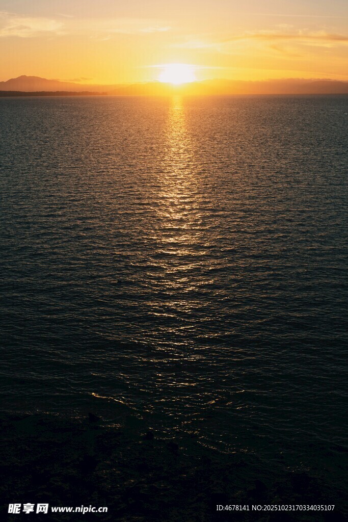海上日落美景