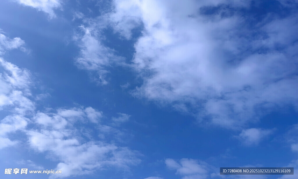 蓝天白云美景