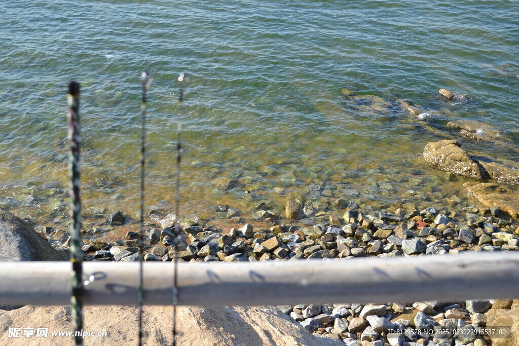 海边垂钓场景