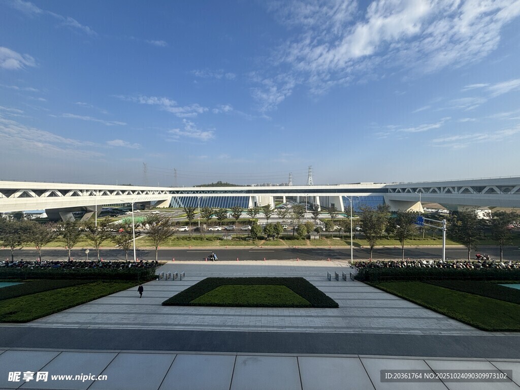 现代建筑广场开阔景观