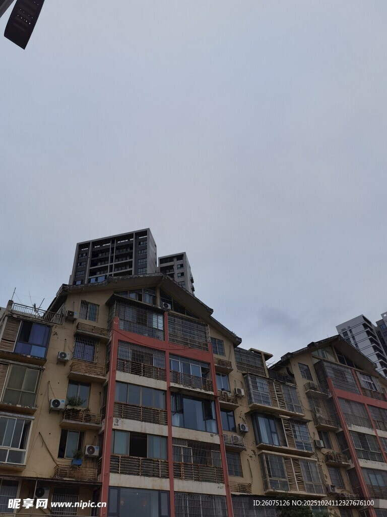 老旧居民楼外观景象