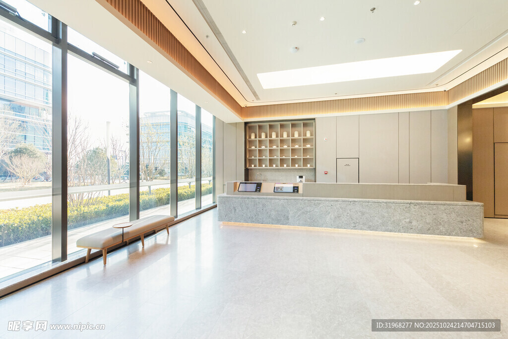 现代宽敞明亮的大厅空间