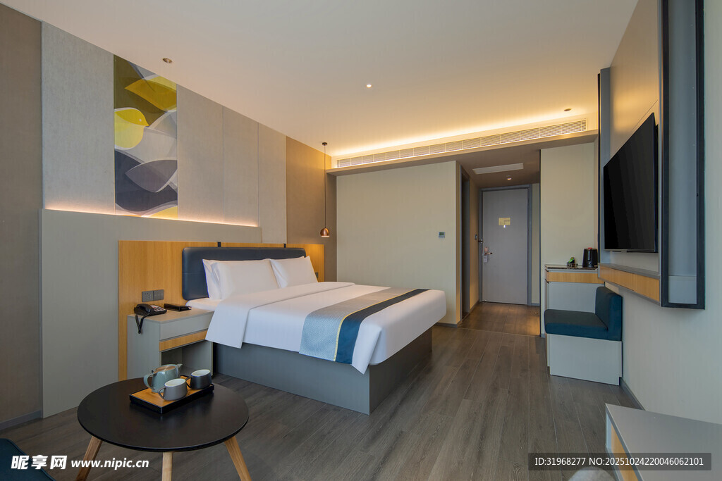 现代简约风格温馨酒店客房
