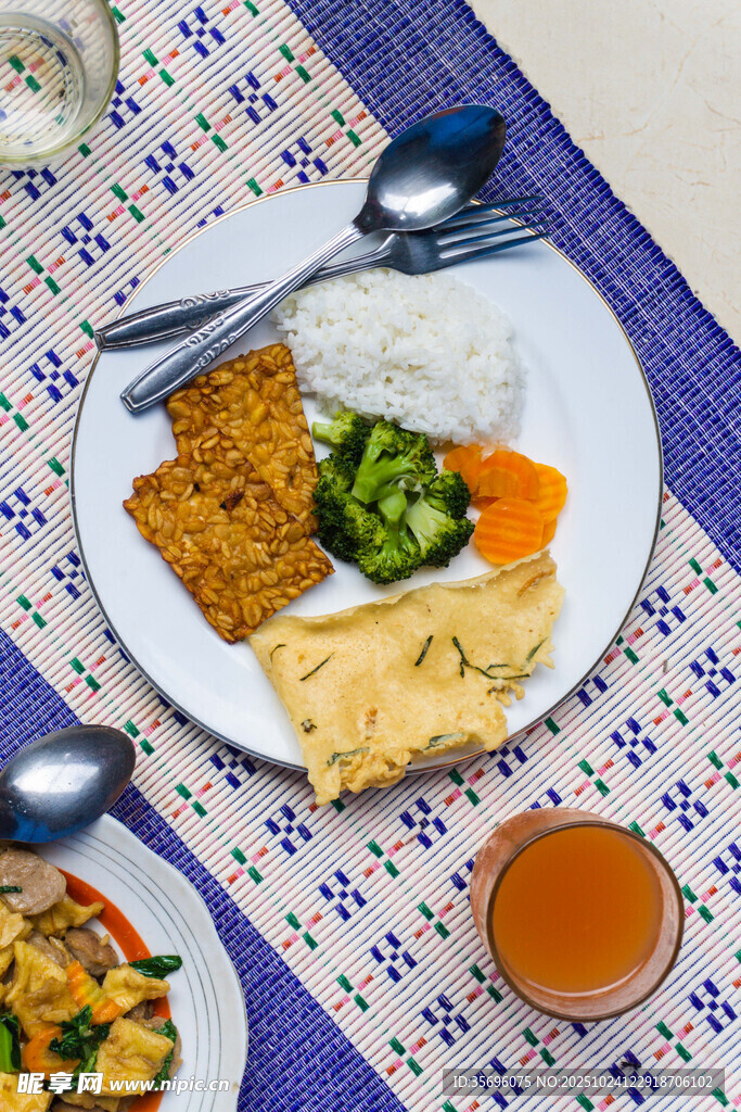 美味多样的特色餐食