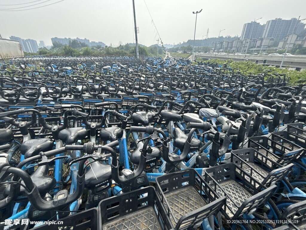 大量共享单车停放场景