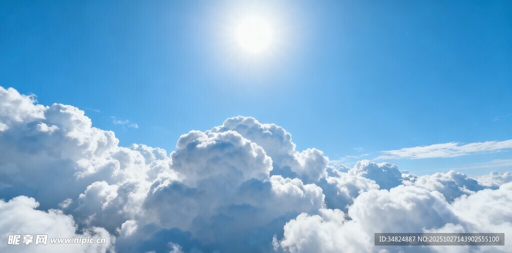 高空之上的壮丽云海景观