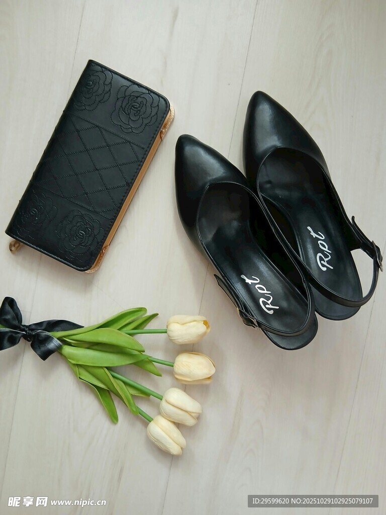 女鞋配饰与清新郁金香
