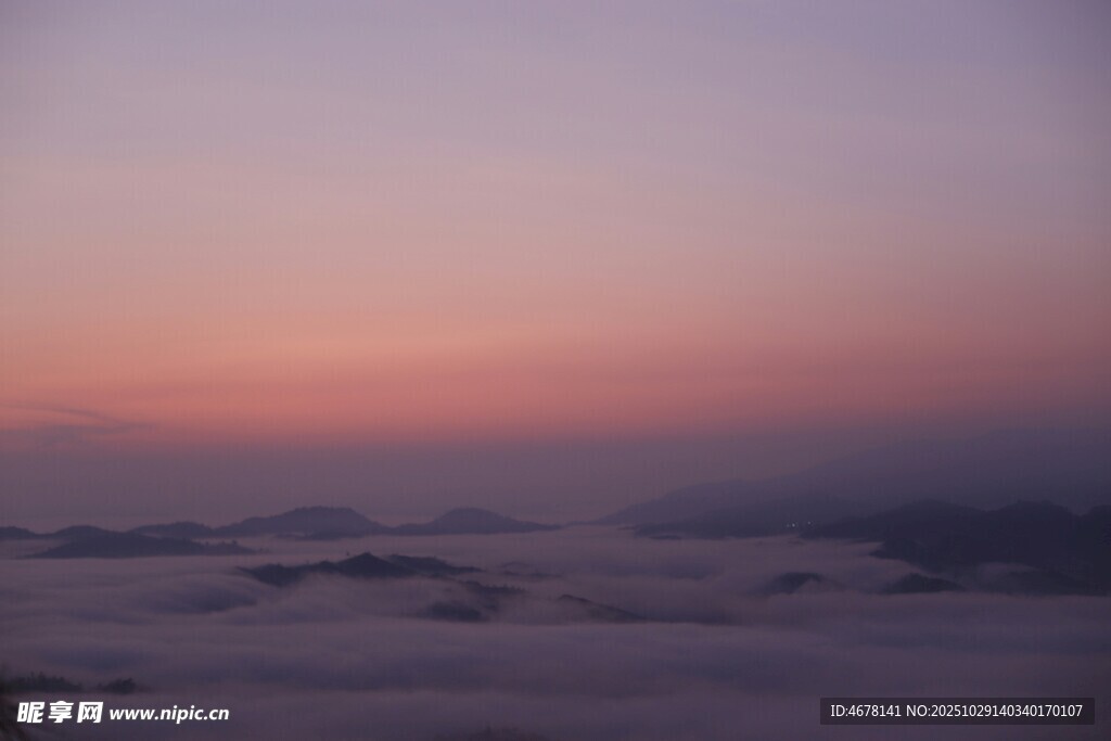 云海之上的梦幻暮色