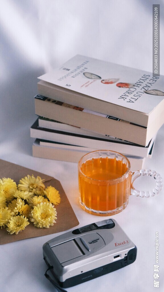 复古静物 书籍 美食与相机