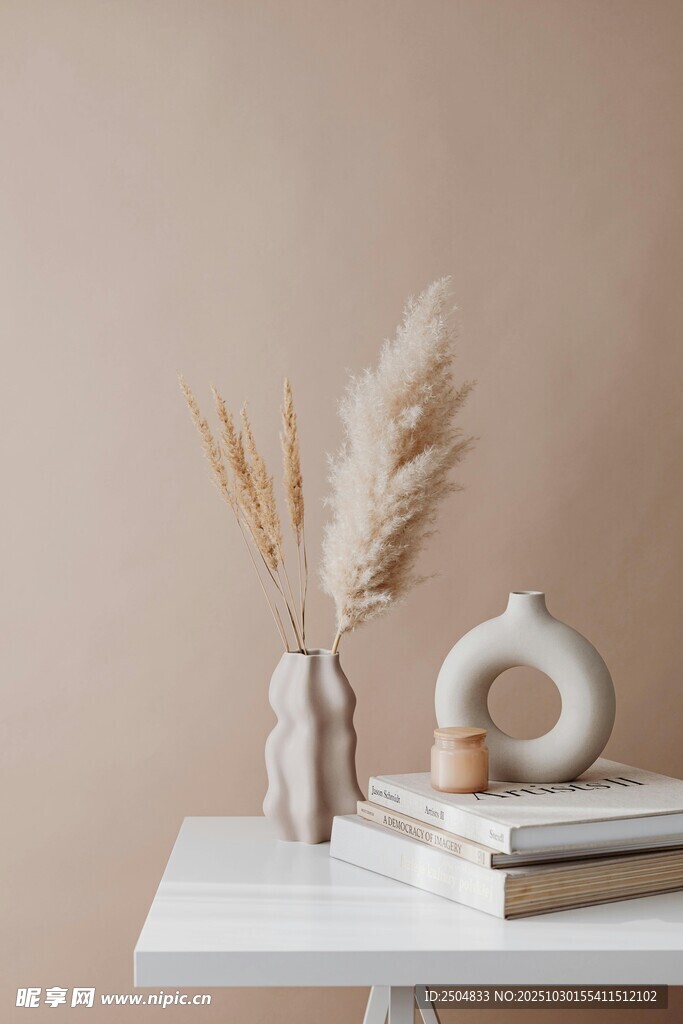 简约桌面的装饰摆件