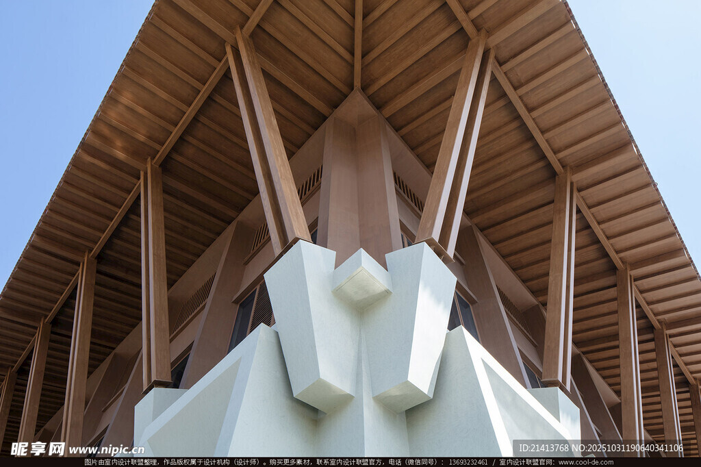 独特建筑屋顶近景