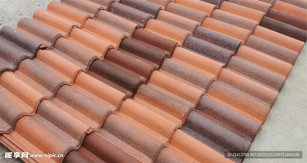 多彩瓦片整齐排列