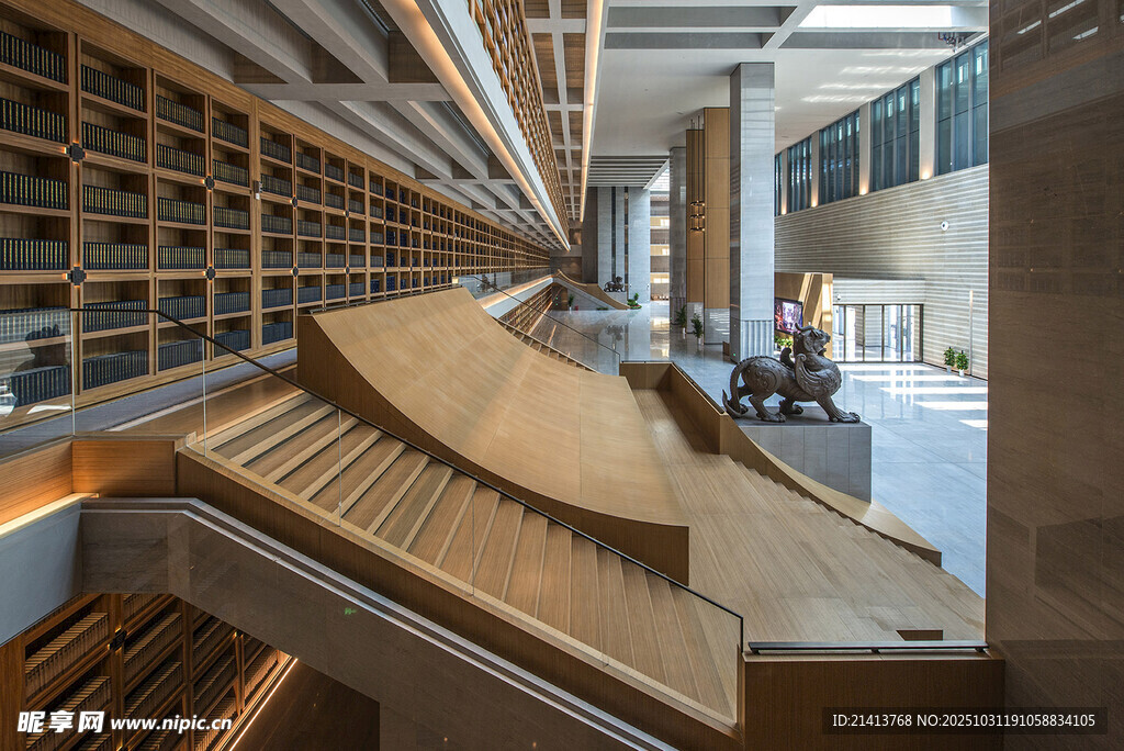 现代图书馆内部独特空间设计