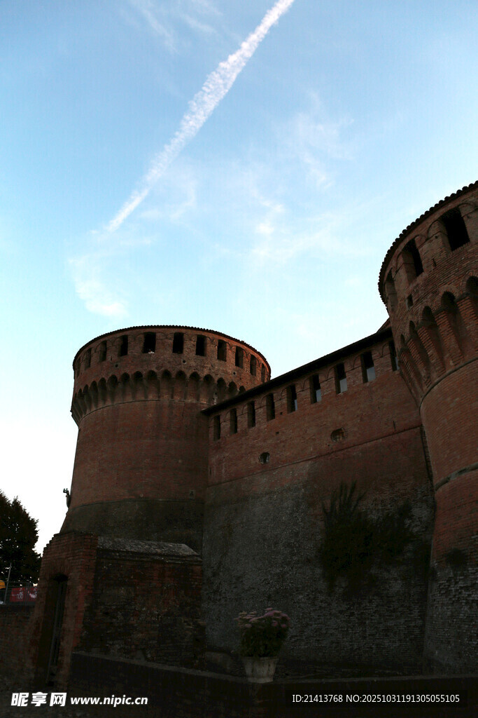 古老城堡的壮观外观