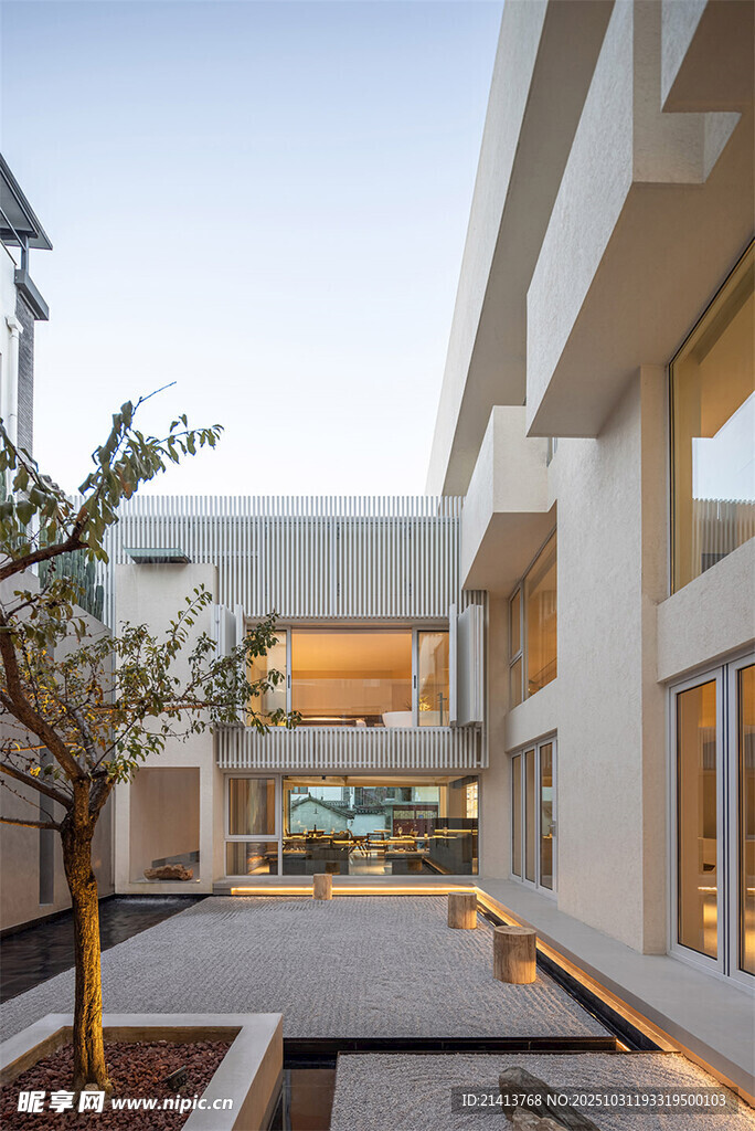 现代简约风格庭院建筑