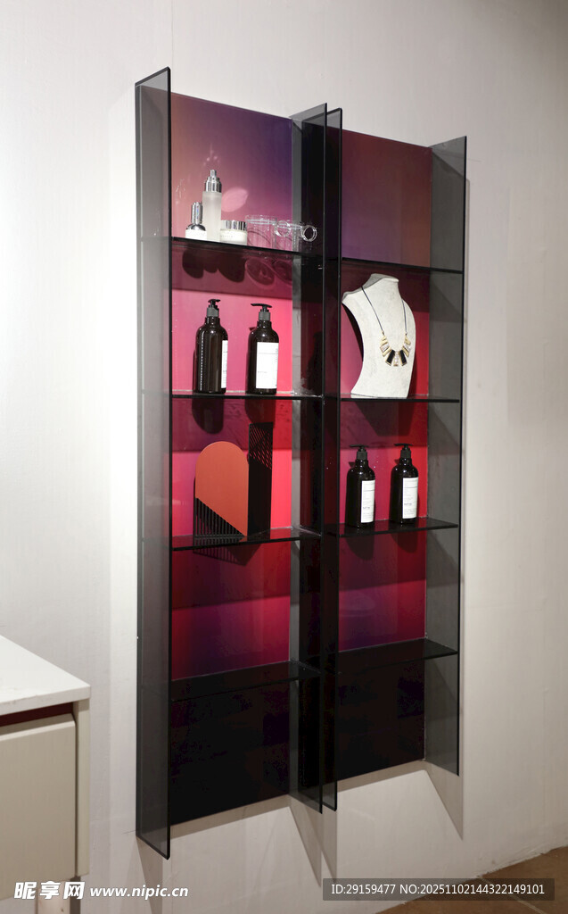 现代时尚酒柜展示架