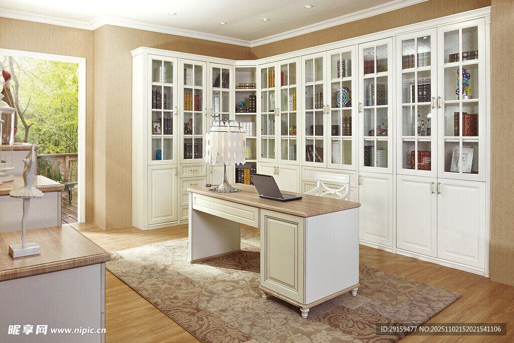 现代简约风格书房一角