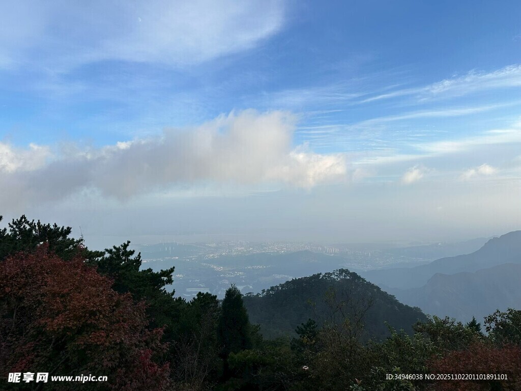 山间秋景