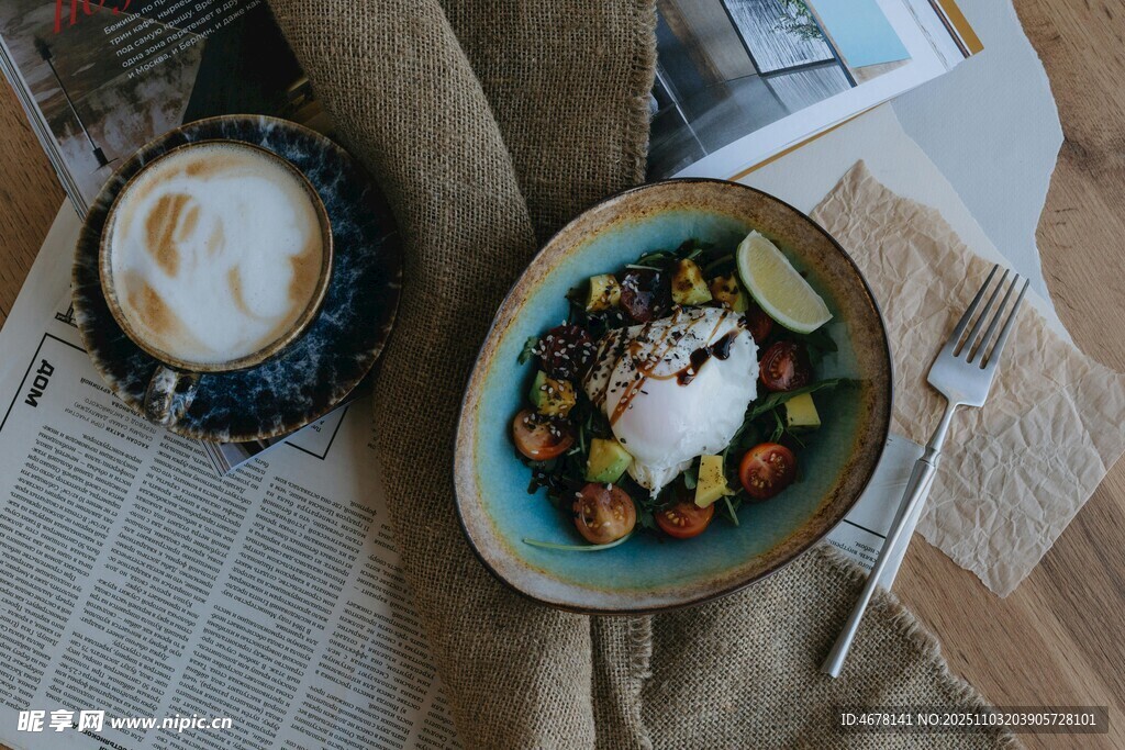 美味早餐摆盘与咖啡相伴