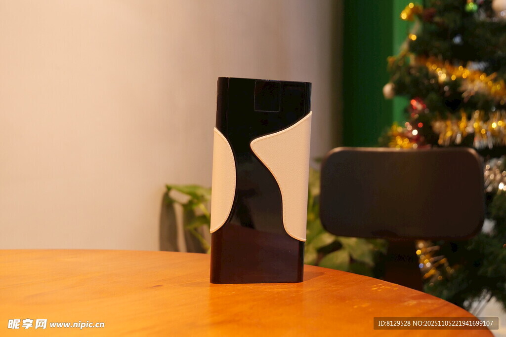 现代简约风格装饰摆件