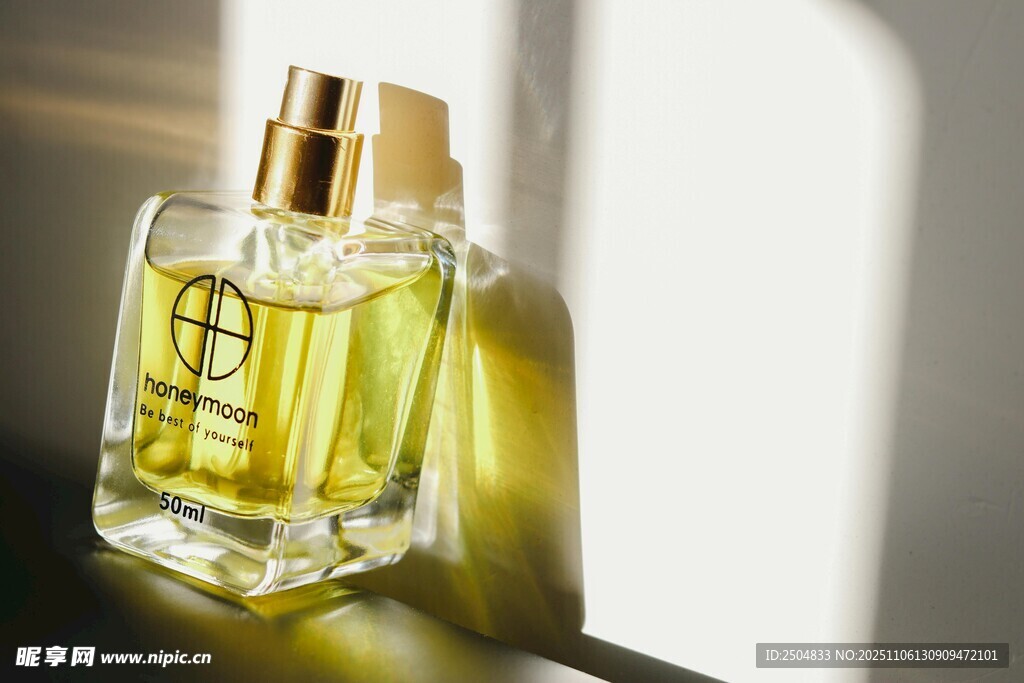 奢华香水瓶 尽显优雅格调