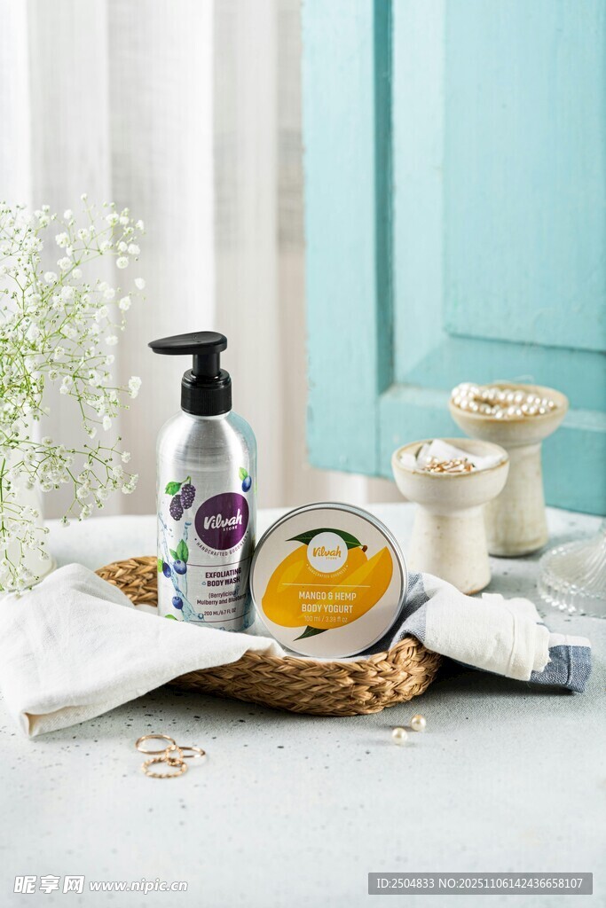 清新洗手用品摆拍场景