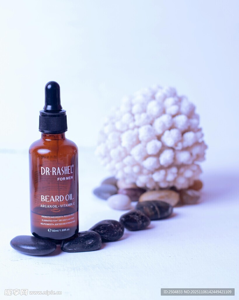 精油与装饰石的静谧组合