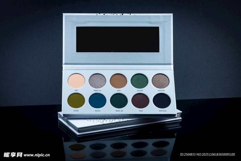 多彩眼影盘 美妆新选择