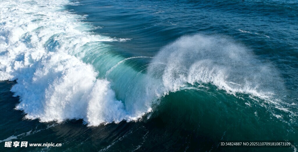 壮观海浪海洋力量之美