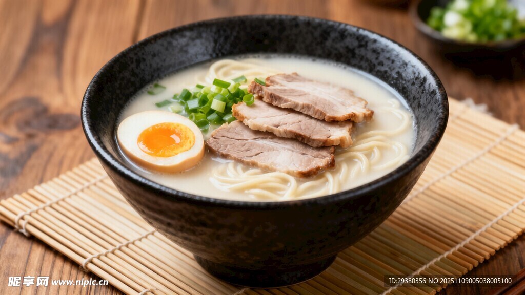 日式豚骨拉面