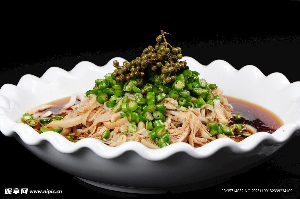 凉拌荞麦面清新爽口美味