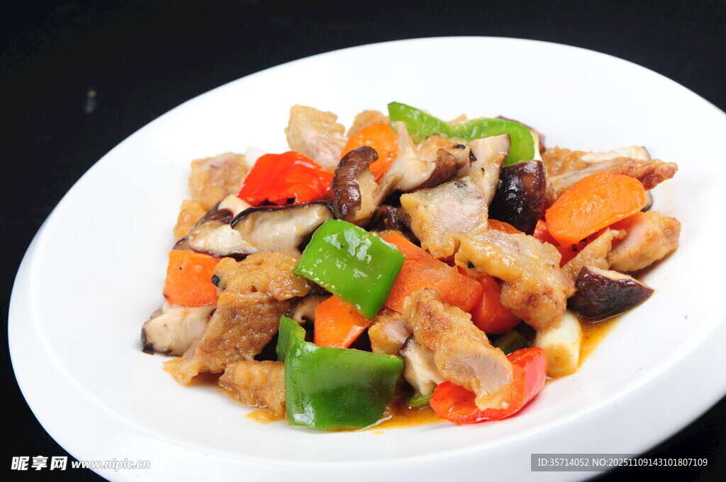 美味香菇炒肉块