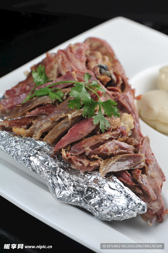 锡纸包裹的美味牛肉