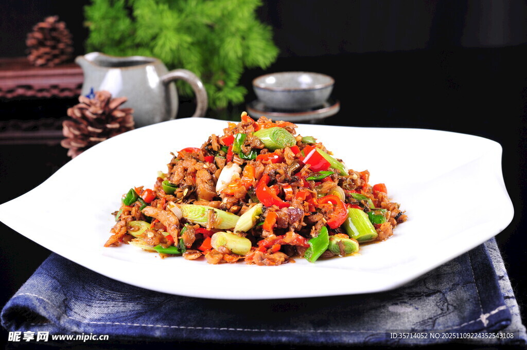 美味多彩炒时蔬