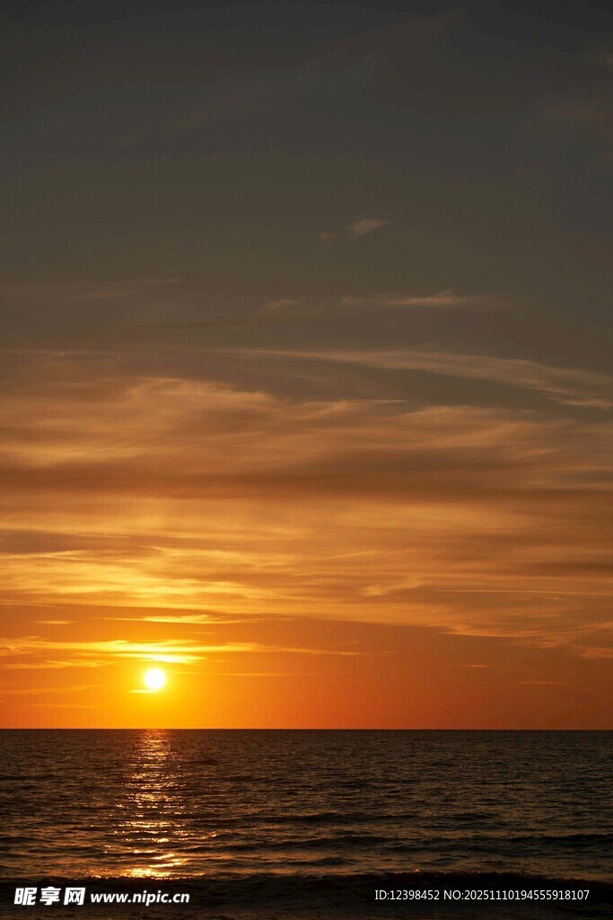 海上日落美景