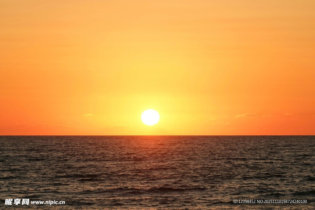 海上日落美景