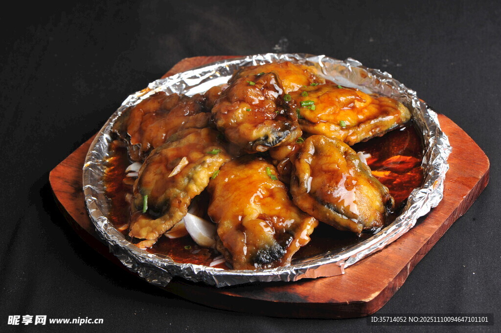 锡纸烤鸡翅美味诱人