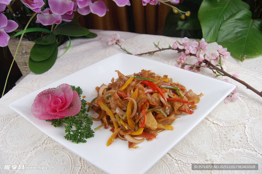 美味炒杂菜摆盘精致