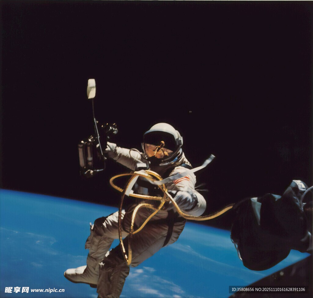 太空中的宇航员