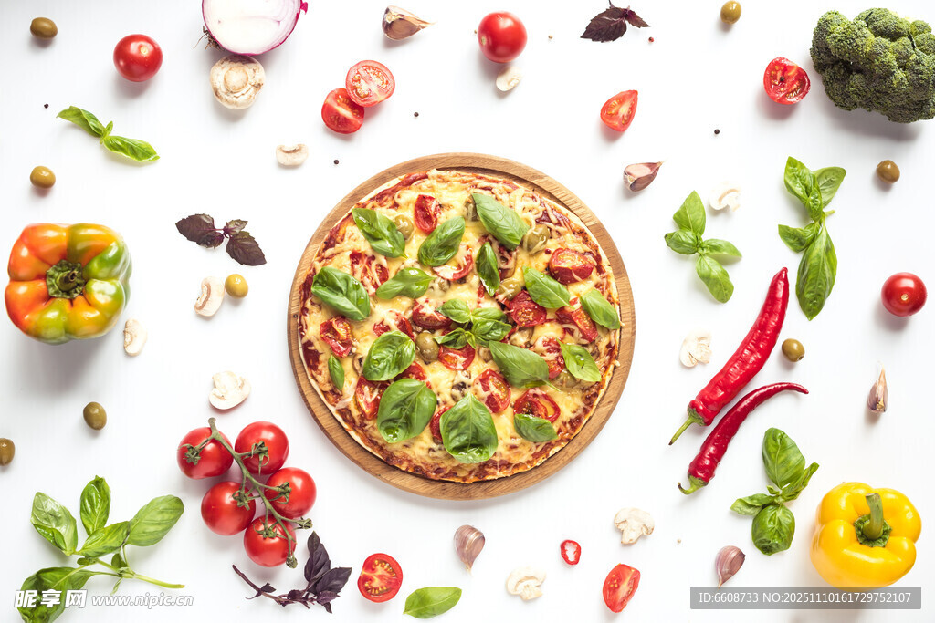 美味蔬菜披萨清新食材环绕