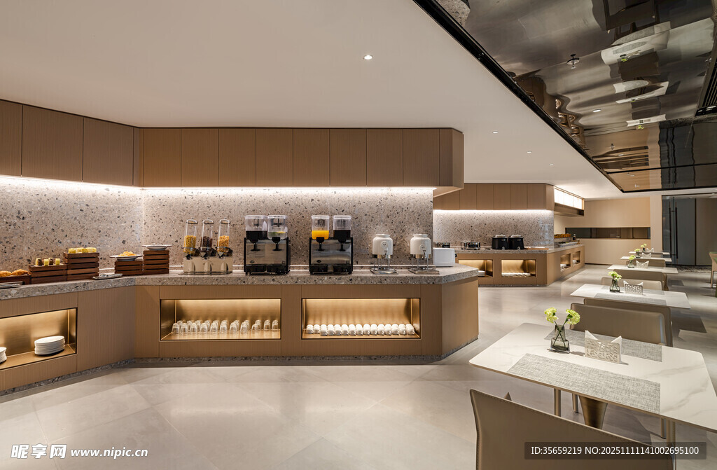 现代简约风的精致厨房空间