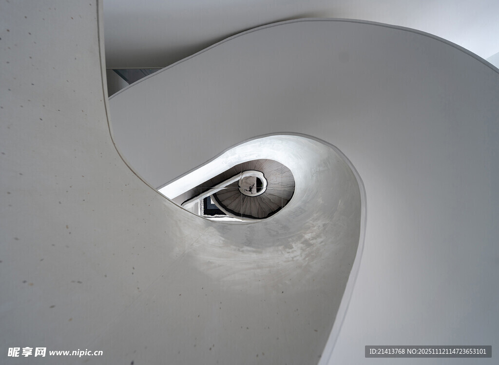 金属螺旋结构特写