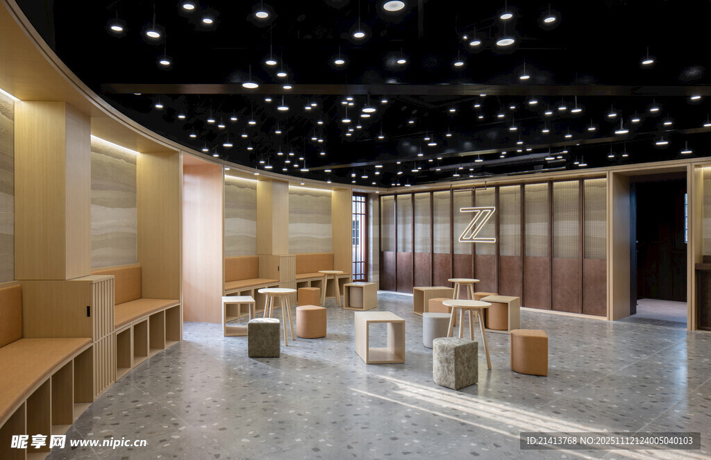 现代风格室内舞蹈排练空间