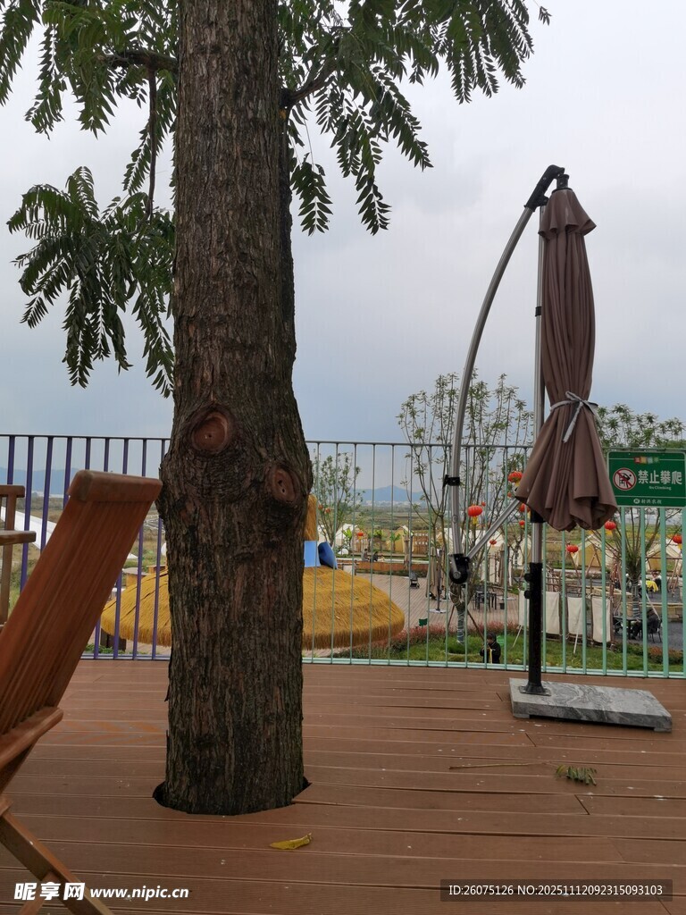 户外休闲露台场景