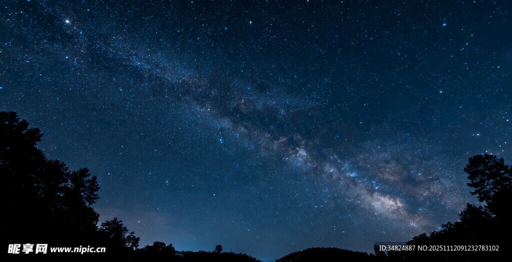 夜空下的璀璨星河